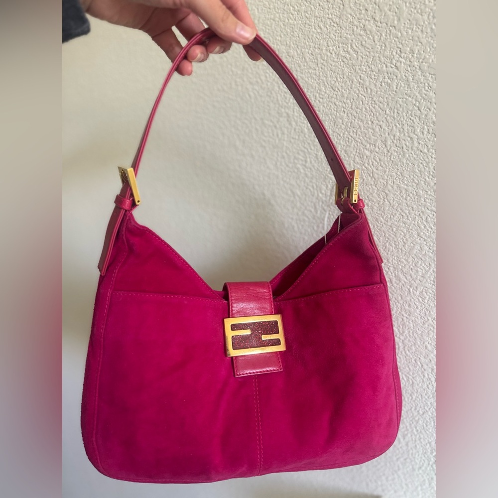 Fendi mamma baguette shoulder hobo bag in pink suede with glittery FF buckle - Picture 16 of 16
